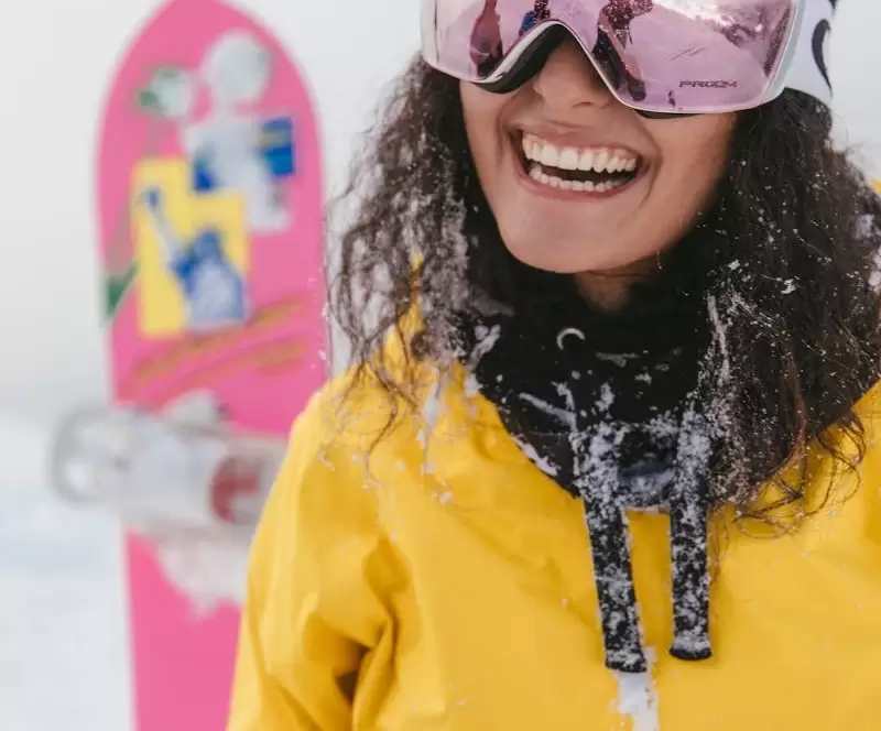 Beginner enjoying snowboarding experience in Sethan Village, Manali – activities of GlampEco