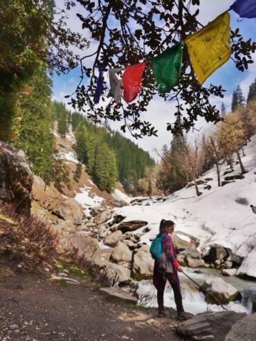 Winter hiking day trip with GlampEco in Sethan, Manali