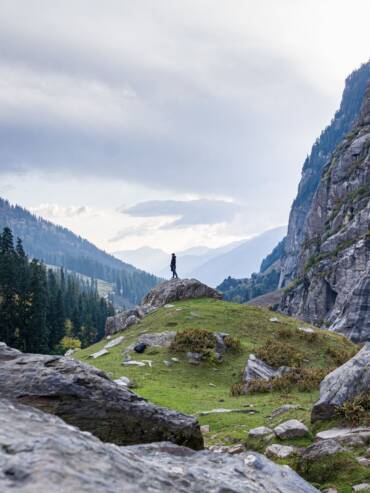 Hiking tour from GlampEco Sethan, Manali