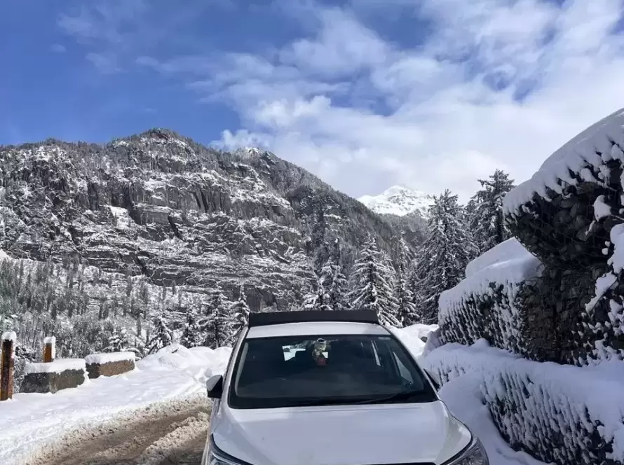 Taxi service of Manali – eco-friendly, sustainable traveling option to GlampEco