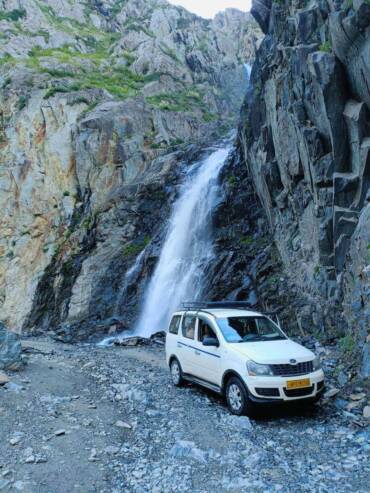 Taxi service of Manali – sustainable traveling options near GlampEco